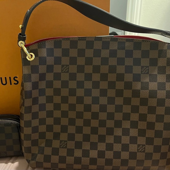 Beautiful authentic bag that has only been used twice.